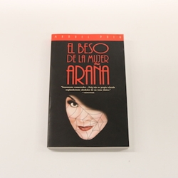 University of Guelph Bookstore - EL BESO DE LA MUJER ARANA